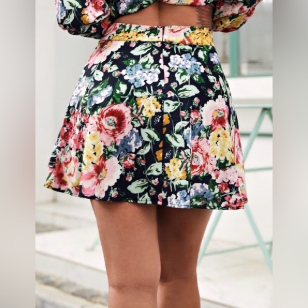 Zara Skirt The Dora Black Pink Floral Mini Skirt with Tie Waist Size Small